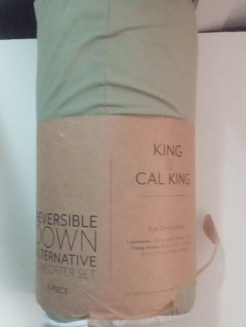King/ Cali King Reversible Down Alternative Comforter Set  NWT $199.9 Sage Green